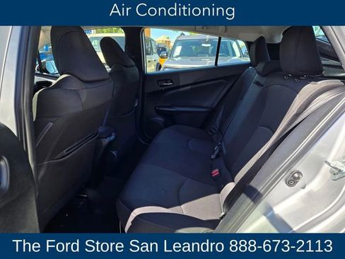 Used 2020 Toyota Prius LE AWD/4WD image 14