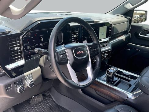 Used 2024 GMC Sierra 1500 SLT AWD/4WD image 18