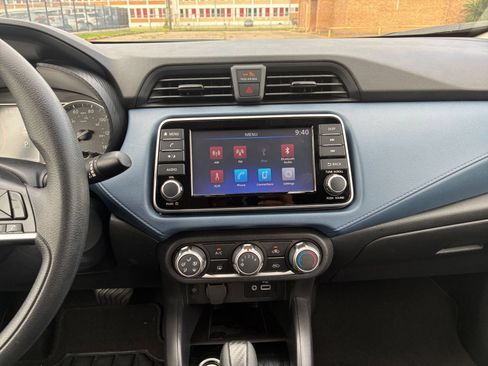 Used 2025 Nissan Versa SV FWD image 16