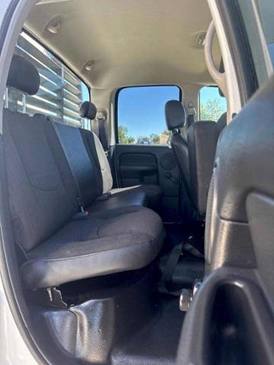 Used 2005 Dodge Ram 2500 Truck ST w/ Trailer Tow Group AWD/4WD image 18