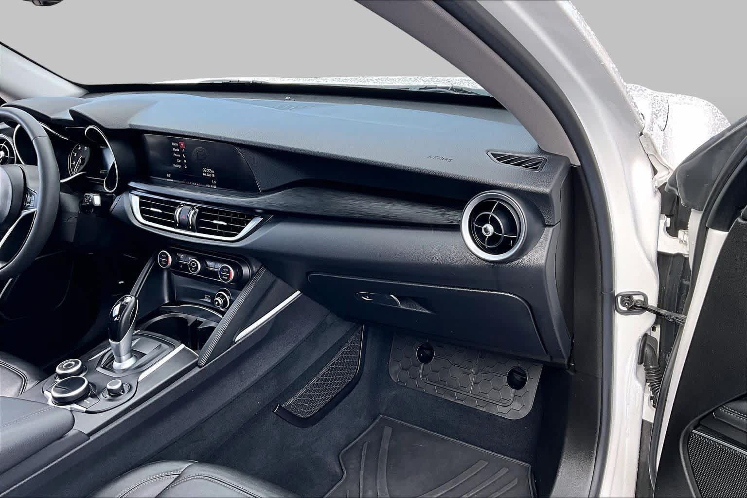 Used 2018 Alfa Romeo Stelvio AWD w/ Cold Weather Package image 19