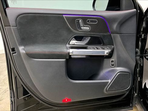 Certified 2023 Mercedes-Benz GLB 250 image 26