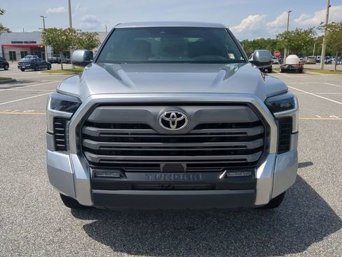 Used 2025 Toyota Tundra Limited AWD/4WD image 9