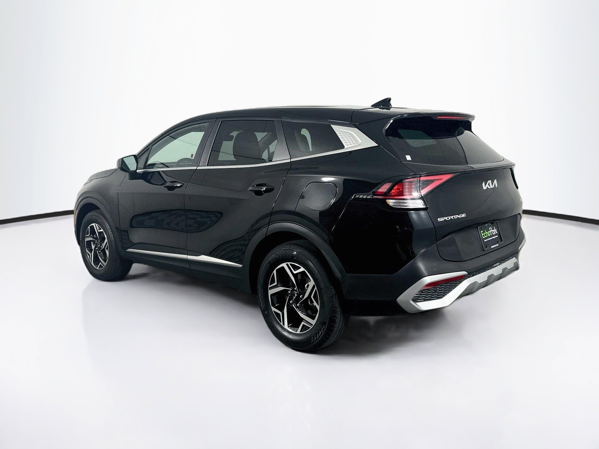Used 2025 Kia Sportage LX AWD/4WD image 5
