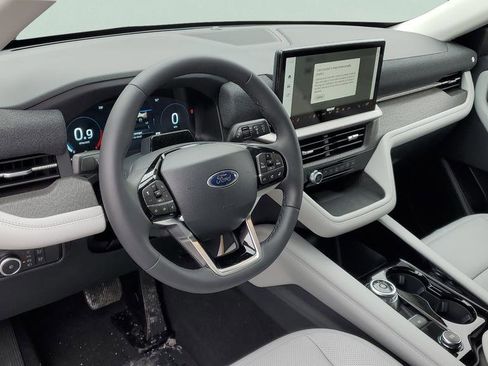 New 2026 Ford Explorer Platinum w/ LUX Leather Package image 18