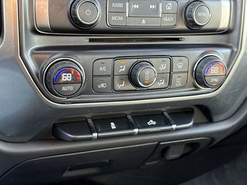 Certified 2018 Chevrolet Silverado 1500 LT w/ All Star Edition image 18