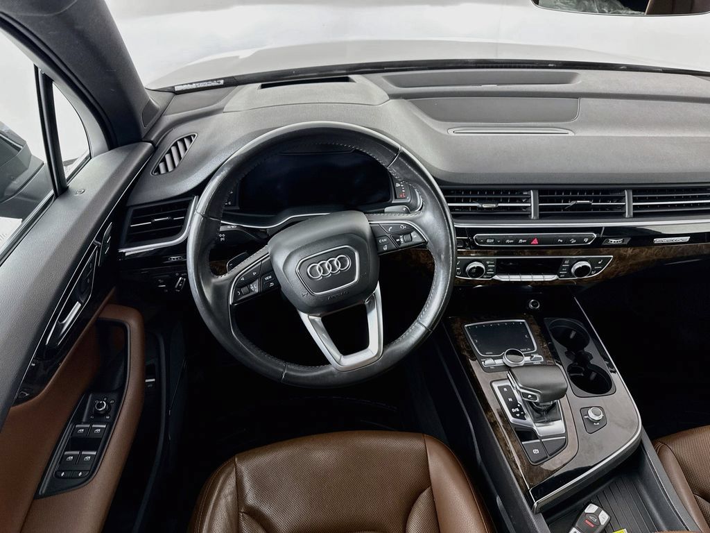 Used 2017 Audi Q7 3.0T Prestige AWD/4WD image 23