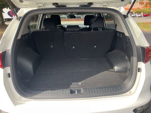 Used 2020 Kia Sportage LX image 14