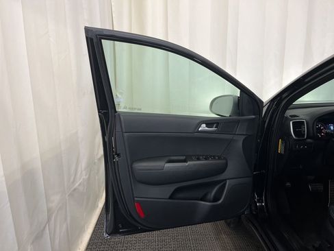 Used 2022 Kia Sportage Nightfall Edition image 18