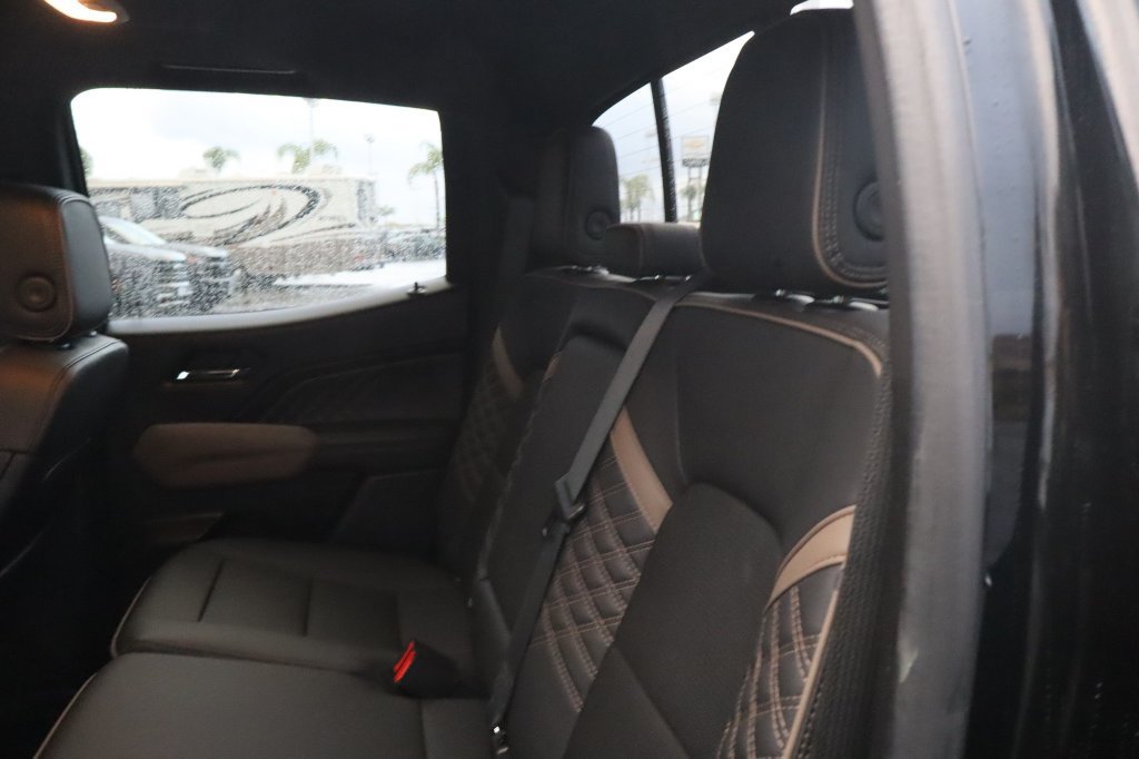 Used 2023 GMC Canyon Denali w/ Denali Black Edition AWD/4WD image 32
