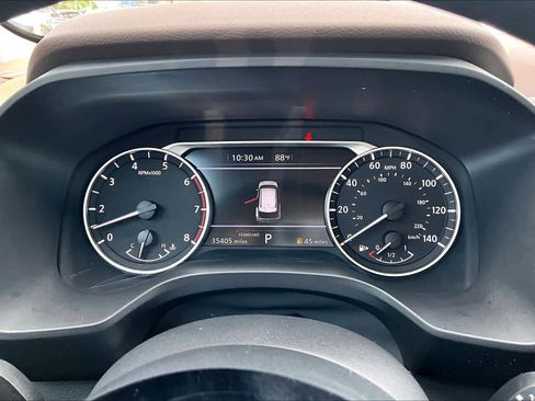 Certified 2023 Nissan Rogue SV FWD image 24