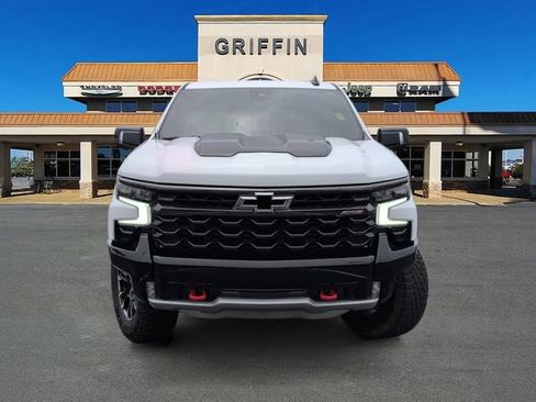 Used 2024 Chevrolet Silverado 1500 ZR2 AWD/4WD image 12
