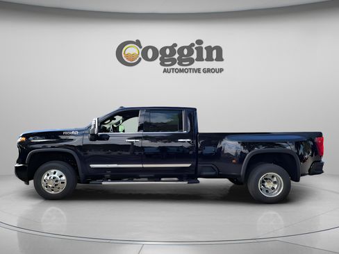 New 2026 Chevrolet Silverado 3500 High Country w/ High Country Premium Package image 4