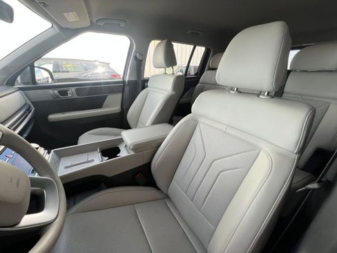 Used 2025 Hyundai Santa Fe SEL image 38