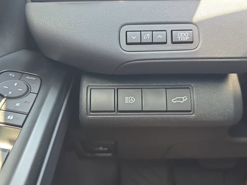 New 2026 Toyota C-HR AWD/4WD image 22