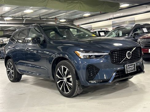 Certified 2025 Volvo XC60 B5 Plus image 1