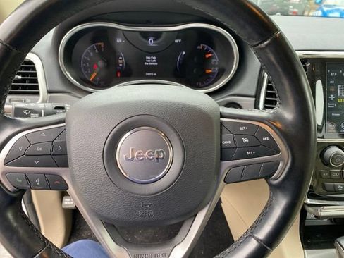 Used 2021 Jeep Grand Cherokee Limited AWD/4WD image 28