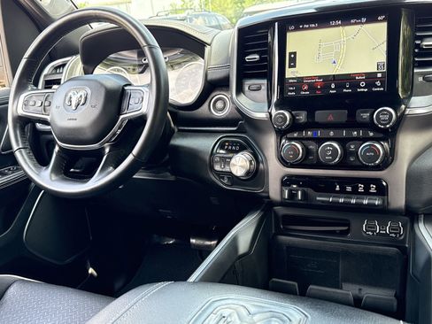 Used 2021 RAM 1500 Laramie AWD/4WD image 3