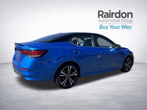 Used 2022 Nissan Sentra SR w/ SR Premium Package FWD image 7