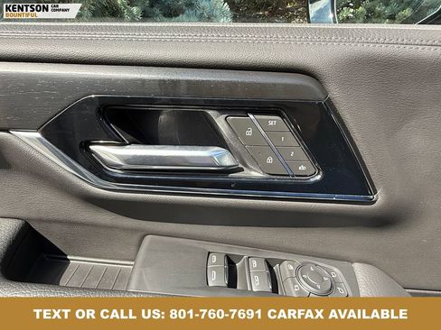 Used 2025 GMC Yukon XL Denali AWD/4WD image 22