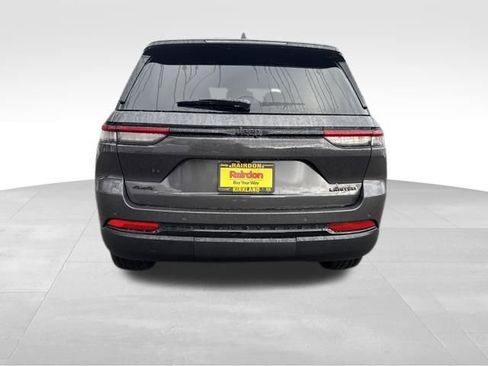 New 2025 Jeep Grand Cherokee Limited w/ Black Appearance Package image 6