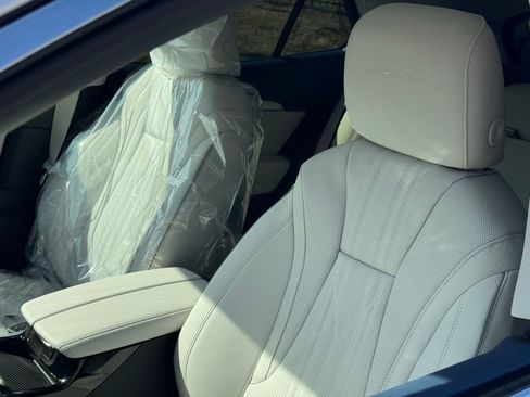 New 2026 Buick Envision Avenir image 17