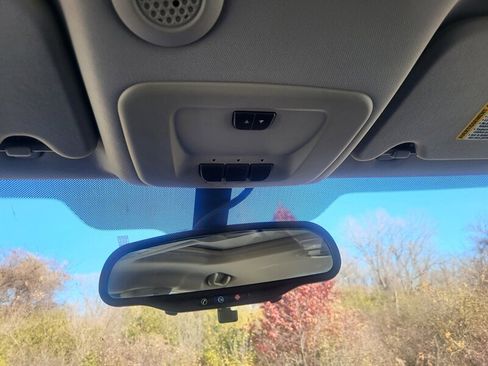 Used 2011 Chevrolet Impala LT image 20