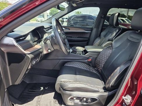 Used 2022 Jeep Grand Cherokee L Summit w/ Luxury Tech Group V AWD/4WD image 8