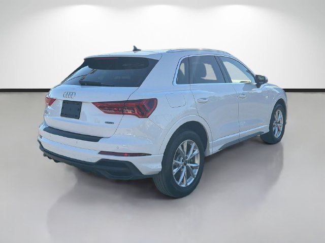 Used 2024 Audi Q3 2.0T Premium AWD/4WD image 3