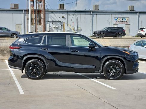 Certified 2026 Toyota Highlander XLE AWD/4WD image 7