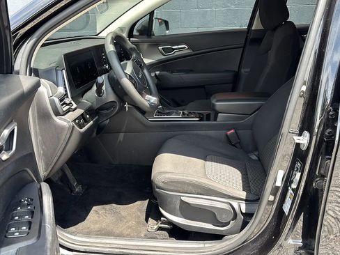 Used 2023 Kia Sportage LX AWD/4WD image 18