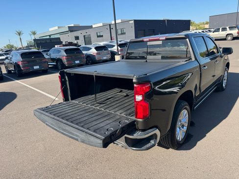 Used 2021 Chevrolet Silverado 1500 LTZ w/ Z71 Off-Road Package AWD/4WD image 34