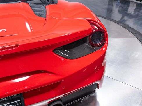 Used 2018 Ferrari 488 Spider RWD image 62