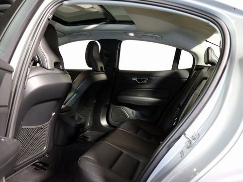 Used 2024 Volvo S60 B5 Core image 14