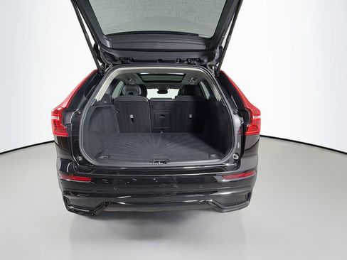 Certified 2025 Volvo XC60 B5 Core AWD/4WD image 25