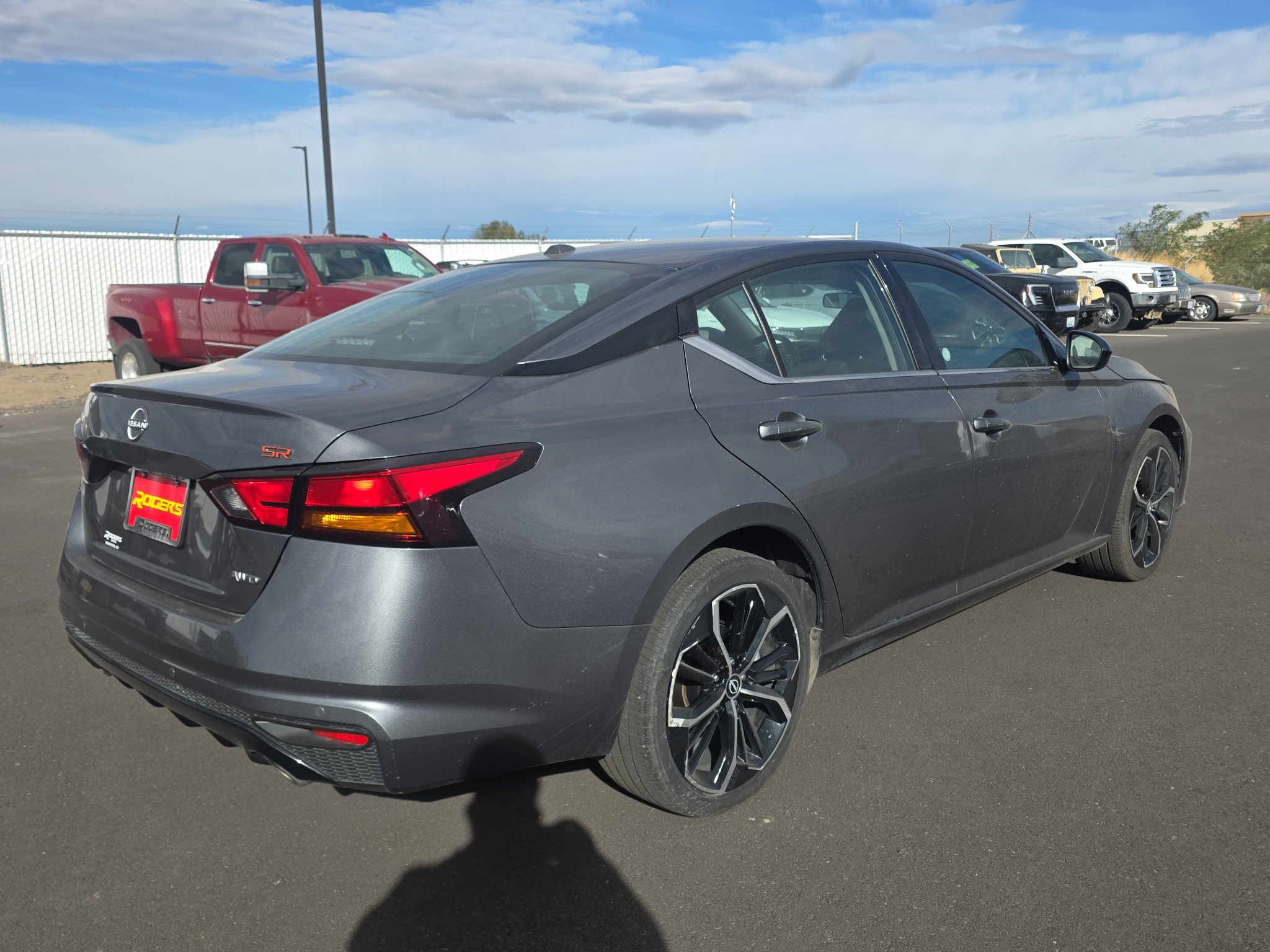 Used 2025 Nissan Altima 2.5 SR AWD/4WD image 8