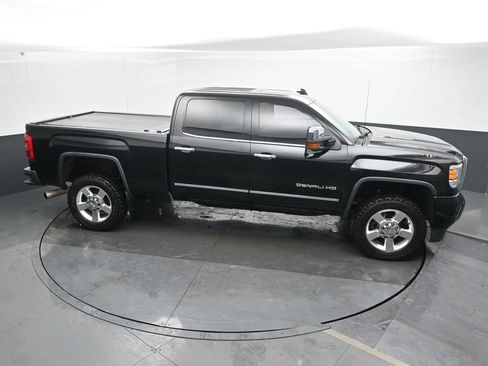 Used 2016 GMC Sierra 2500 Denali w/ Duramax Plus Package image 28