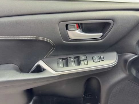 Used 2015 Toyota Camry XLE FWD image 21