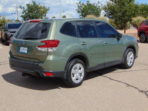 Used 2021 Subaru Forester AWD/4WD image 4