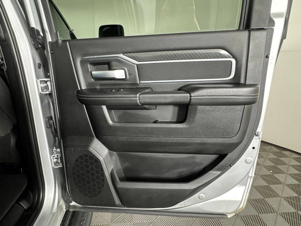 Certified 2026 RAM 2500 Big Horn AWD/4WD image 36