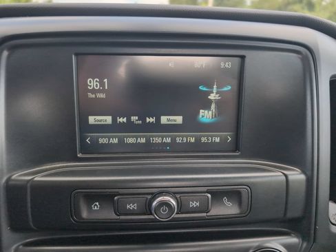 Used 2018 Chevrolet Silverado 2500 W/T AWD/4WD image 10