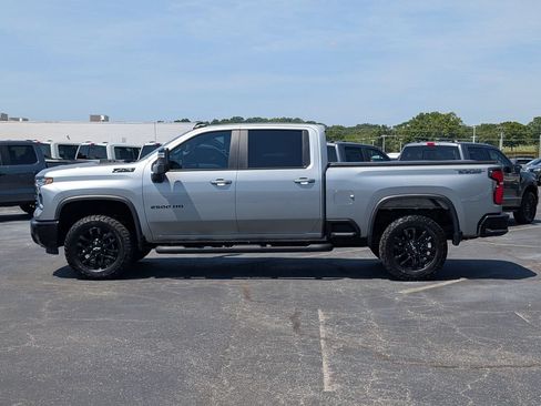 Used 2025 Chevrolet Silverado 2500 LT w/ Trail Boss Package AWD/4WD image 5