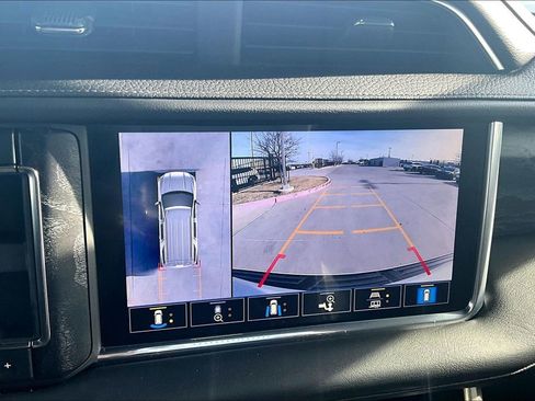 Used 2021 GMC Yukon Denali w/ Denali Premium Package image 21