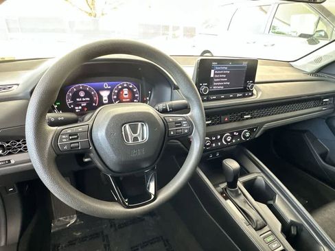 Used 2025 Honda Accord SE image 13