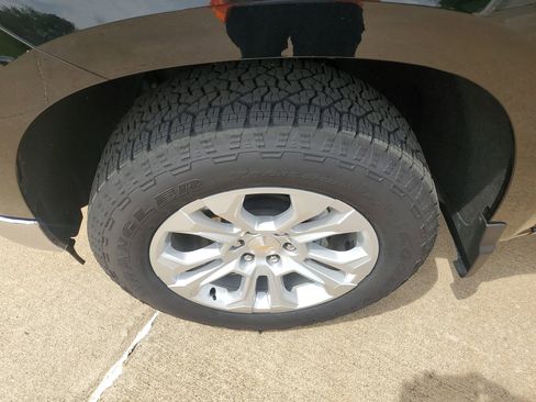 Used 2022 Chevrolet Silverado 1500 LTZ image 38