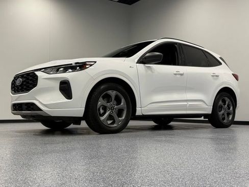 Certified 2023 Ford Escape ST-Line w/ Tech Pack #1 FWD image 5
