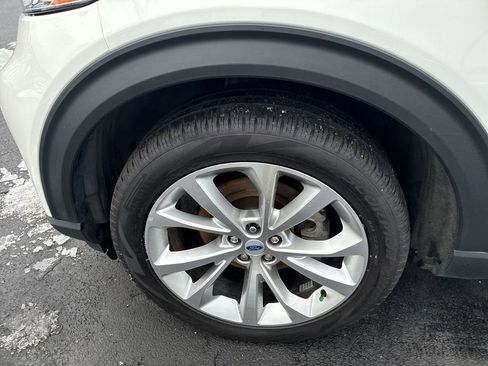 Used 2022 Ford Explorer Platinum w/ Equipment Group 601A image 10