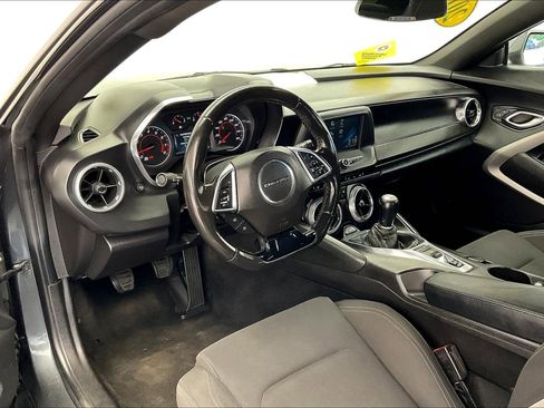 Used 2016 Chevrolet Camaro LT RWD image 14