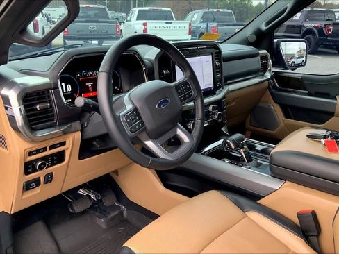 Used 2023 Ford F150 Lariat w/ Trailer Tow Package image 16