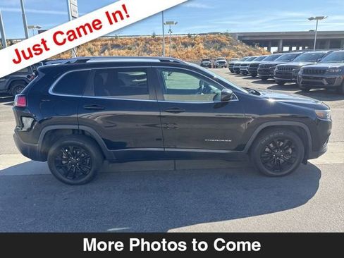 Used 2019 Jeep Cherokee Latitude w/ Popular Appearance Group image 7